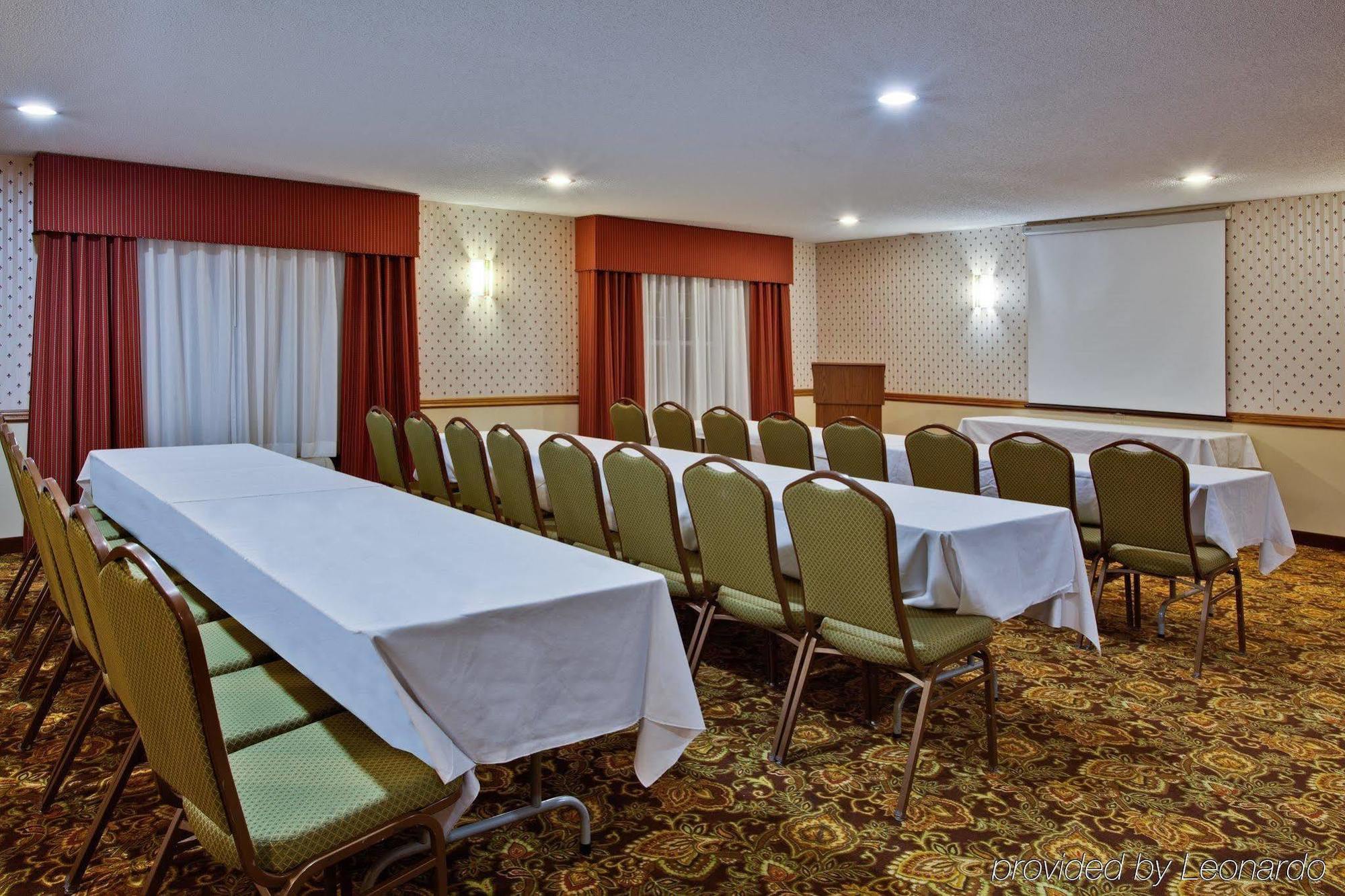 Country Inn & Suites By Radisson, Grinnell, Ia Esterno foto